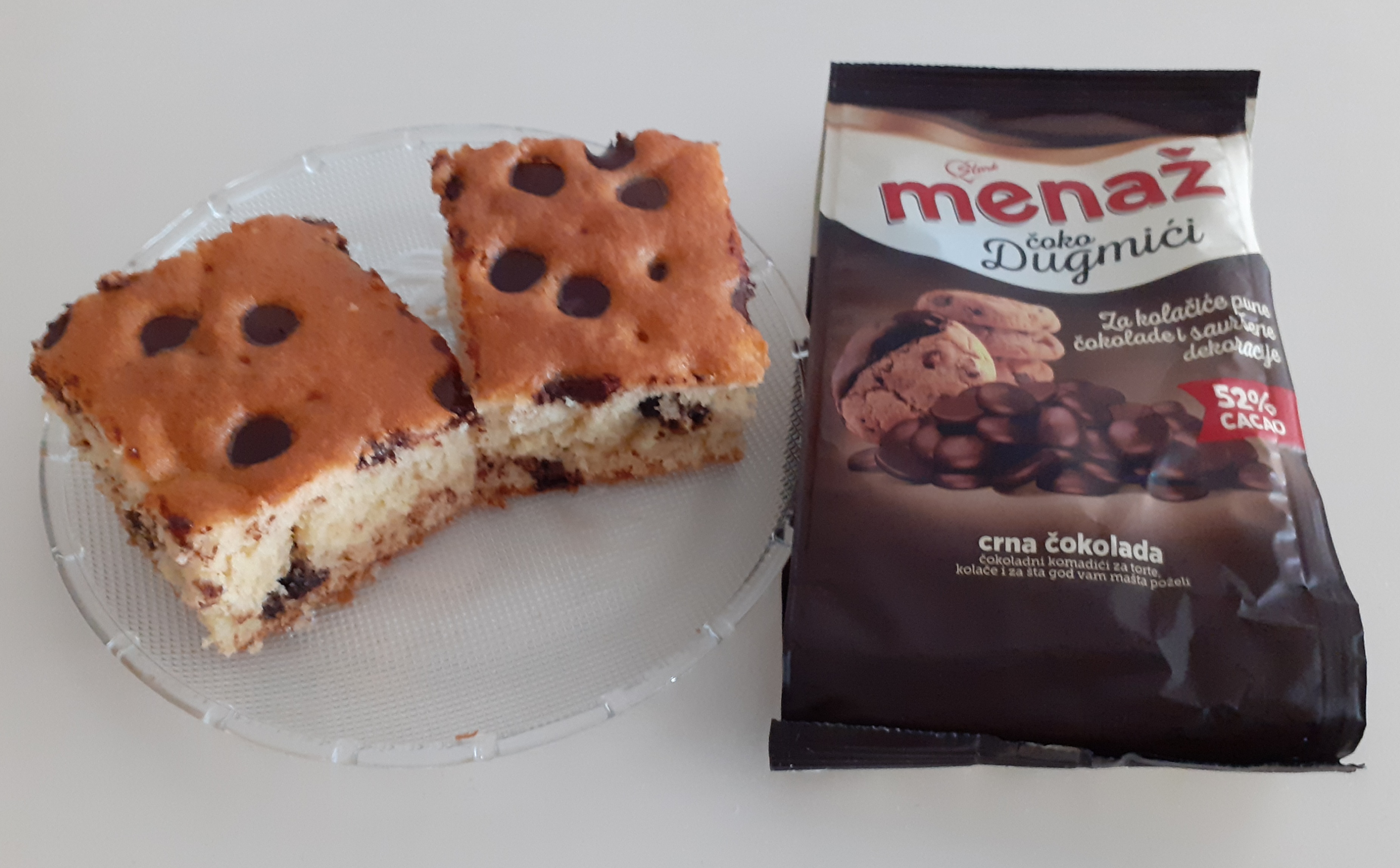 Kolač sa Menaž crnim čoko dugmićima