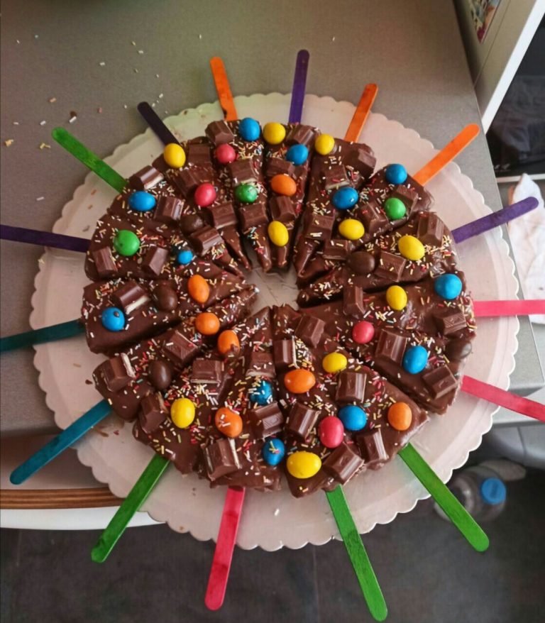 Čokoladna Menaž torta na štapiću
