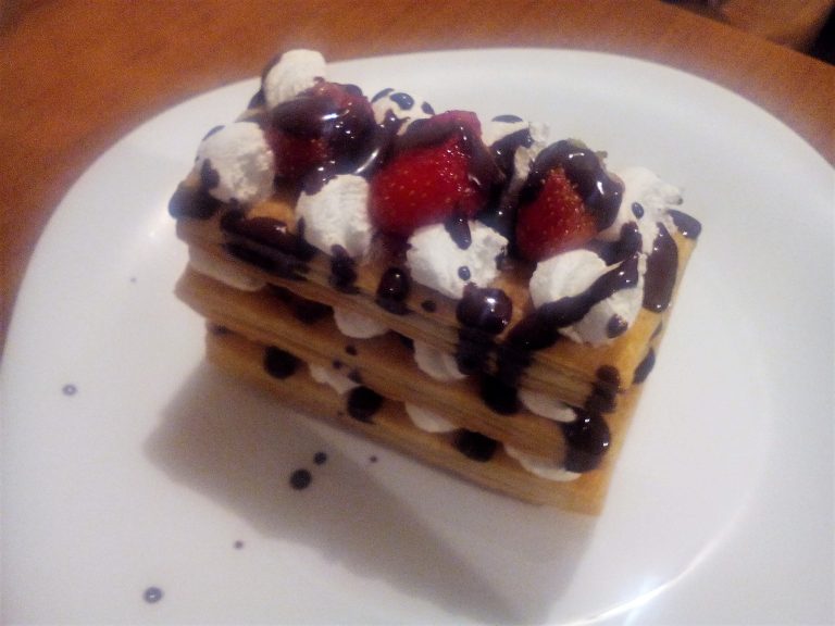 Mille feuille sa Menaž čokoladom