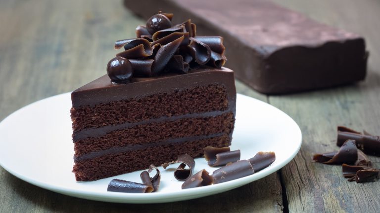 Jednostavno i čokoladno: Ganache torta koja se topi u ustima