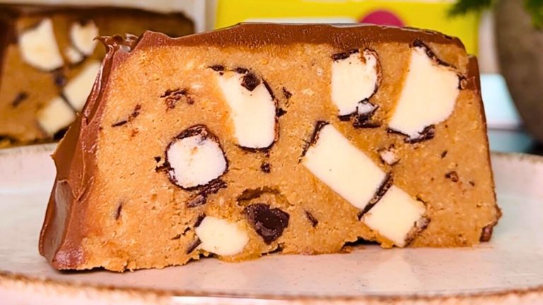 MENAŽ Bananica Kolač